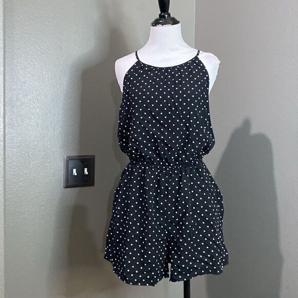 Old Navy Sleeveless keyhole Romper Black White Polka Dots - Picture 1 of 11